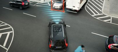 Volvo XC90 City Safety (2014) - picture 4 of 5