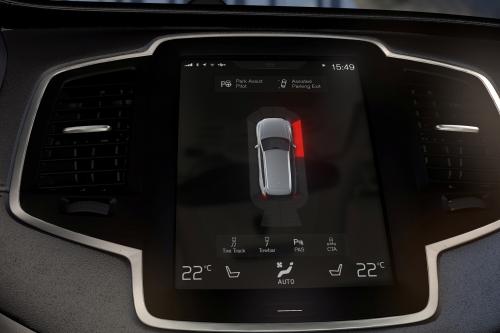 Volvo XC90 Intellisafe Solutions (2015) - picture 1 of 4