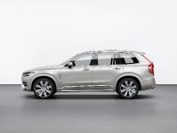 Volvo XC90 R-Design T8 Twin Engine (2020) - picture 4 of 10