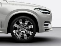 Volvo XC90 R-Design T8 Twin Engine (2020) - picture 7 of 10