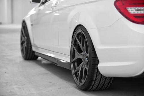 Vorsteiner Mercedes C63 AMG (2012) - picture 9 of 17