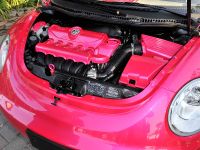 VW Beetle Convertible Barbie Edition (2010) - picture 2 of 4