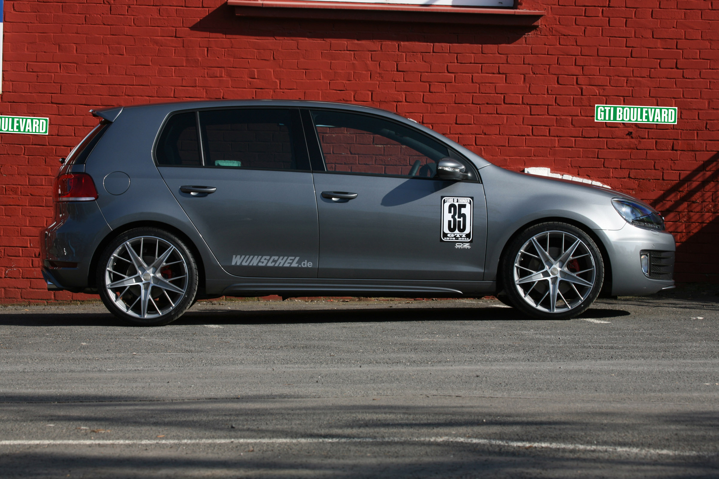 VW Golf 6 GTI by GTI35.com