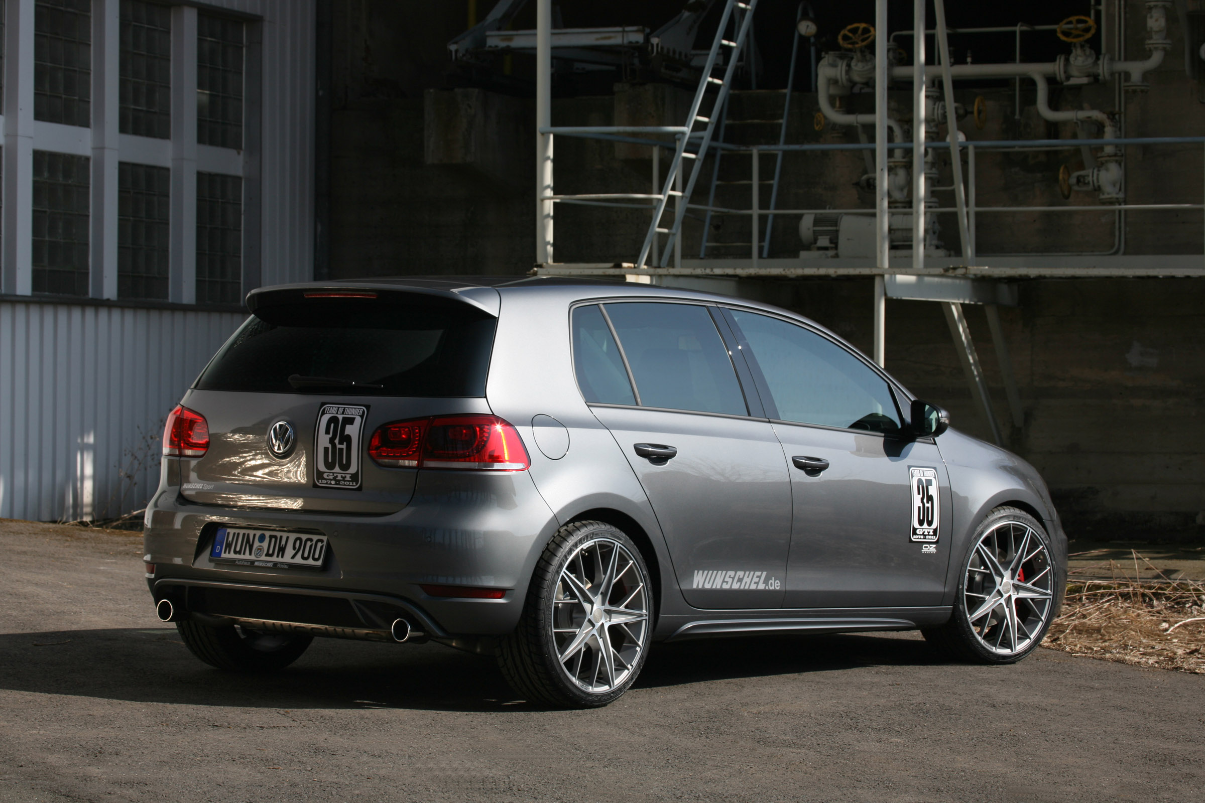 VW Golf 6 GTI by GTI35.com