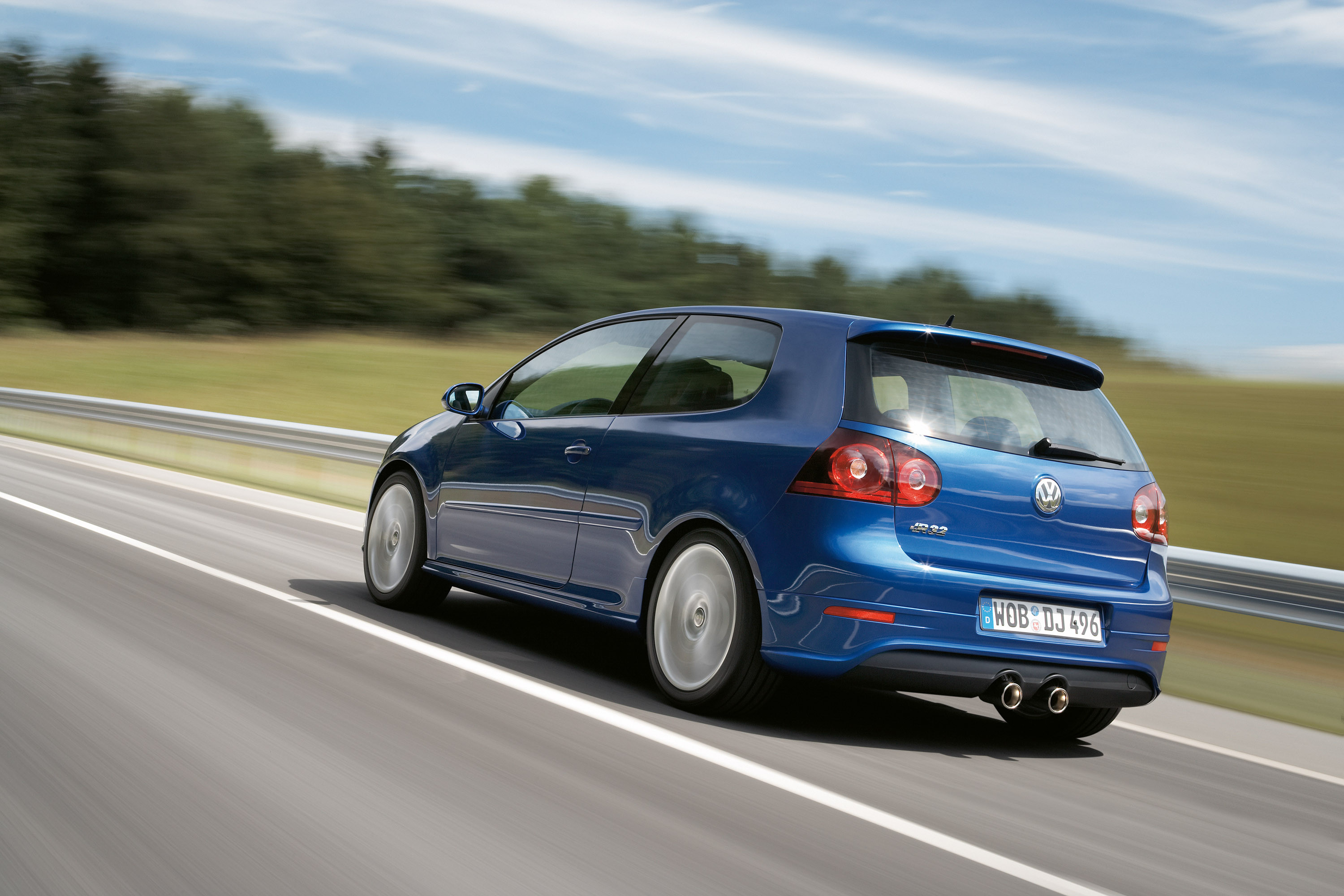 Volkswagen Golf R32