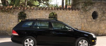 Volkswagen Jetta Sportwagen (2009) - picture 4 of 8