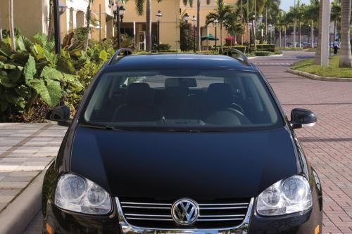 Volkswagen Jetta Sportwagen (2009) - picture 1 of 8