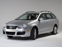 Volkswagen Jetta Sportwagon (2008) - picture 1 of 3