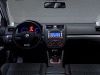 Volkswagen Jetta Sportwagon (2008) - picture 3 of 3