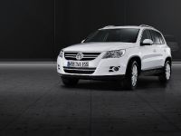 Volkswagen Tiguan (2007) - picture 2 of 8