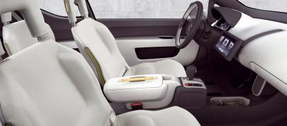 VW UP (2007) - picture 4 of 5