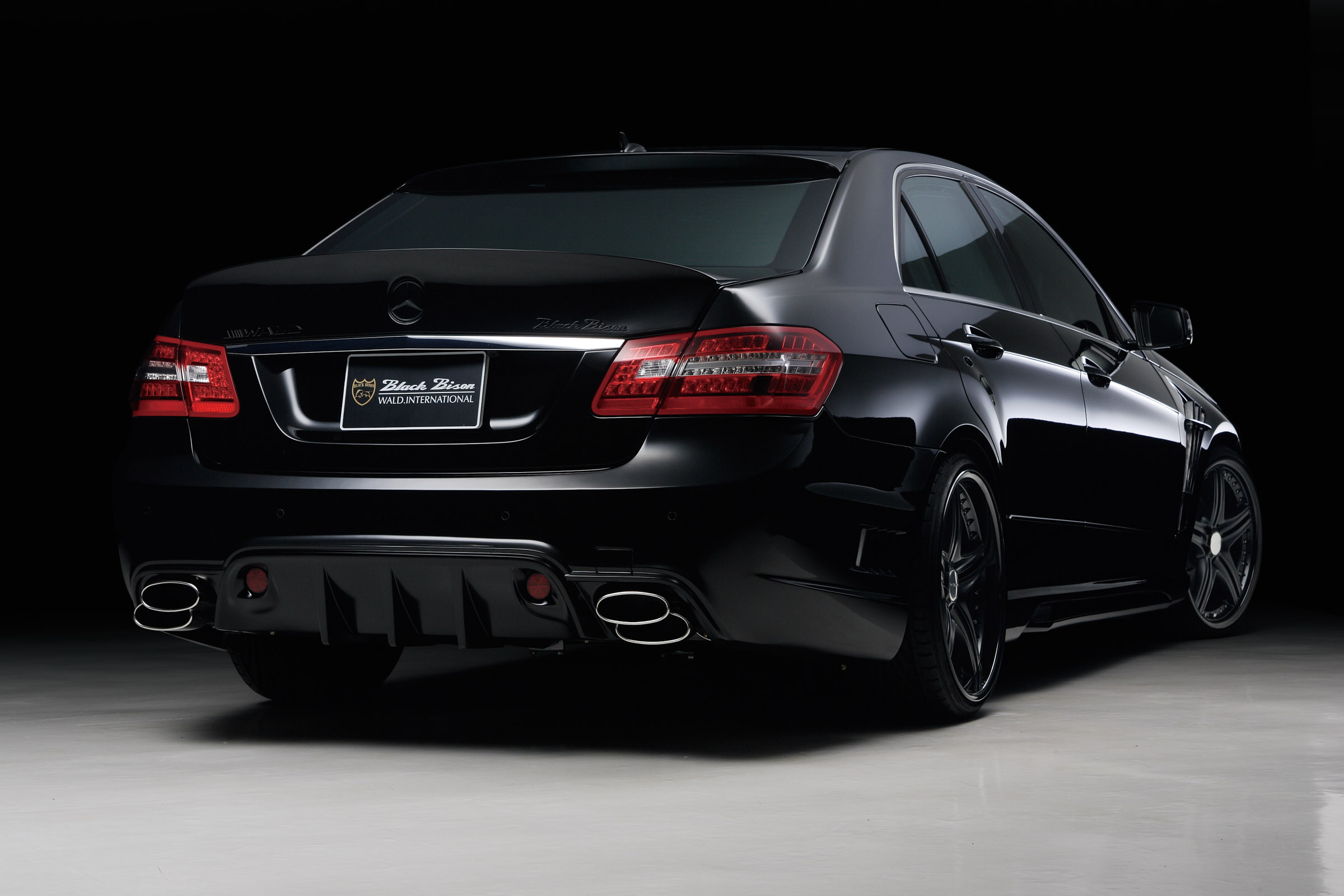 WALD Nercedes-Benz E-Class Sports Line Black Bison Edition