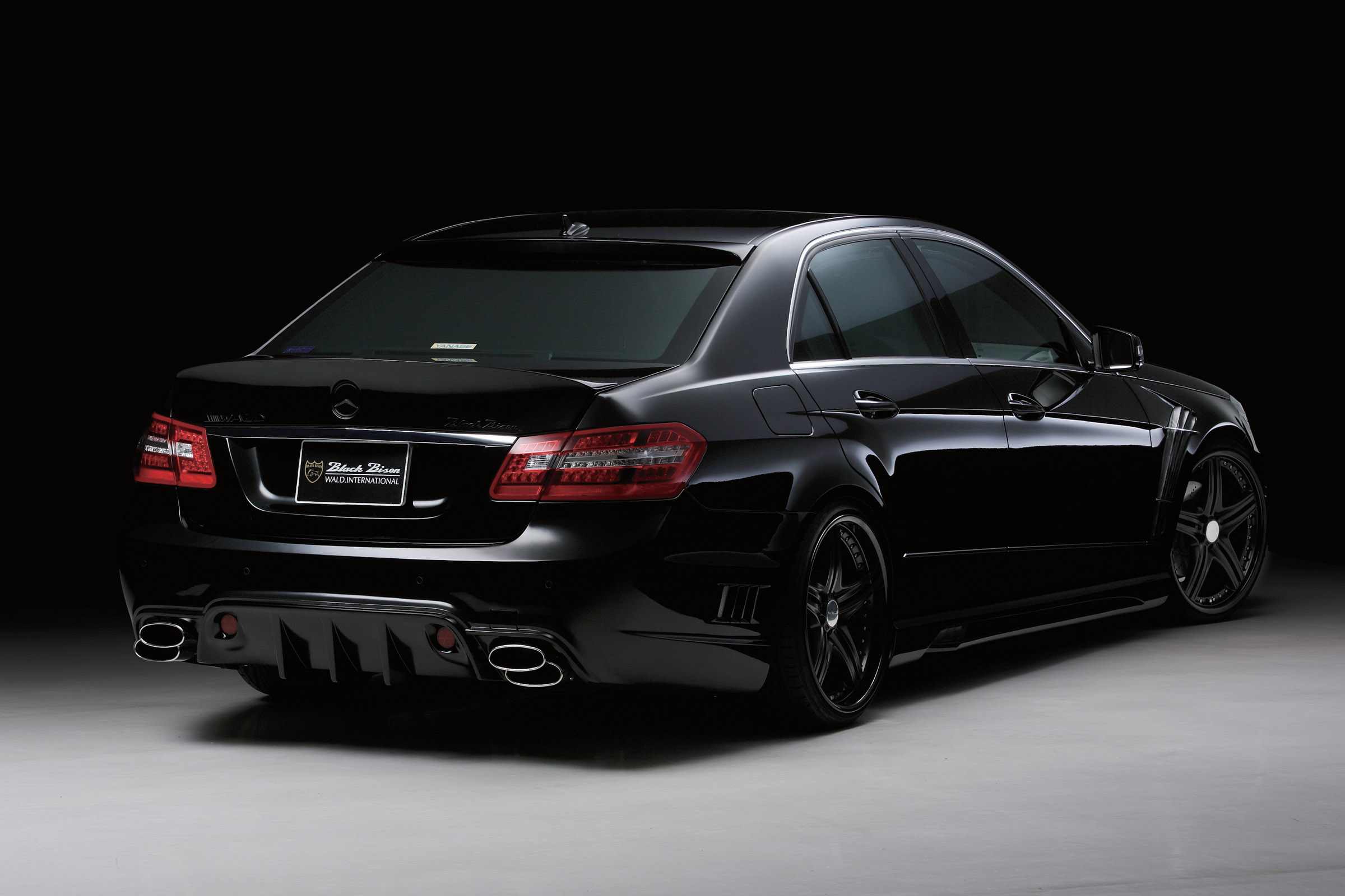 WALD Nercedes-Benz E-Class Sports Line Black Bison Edition