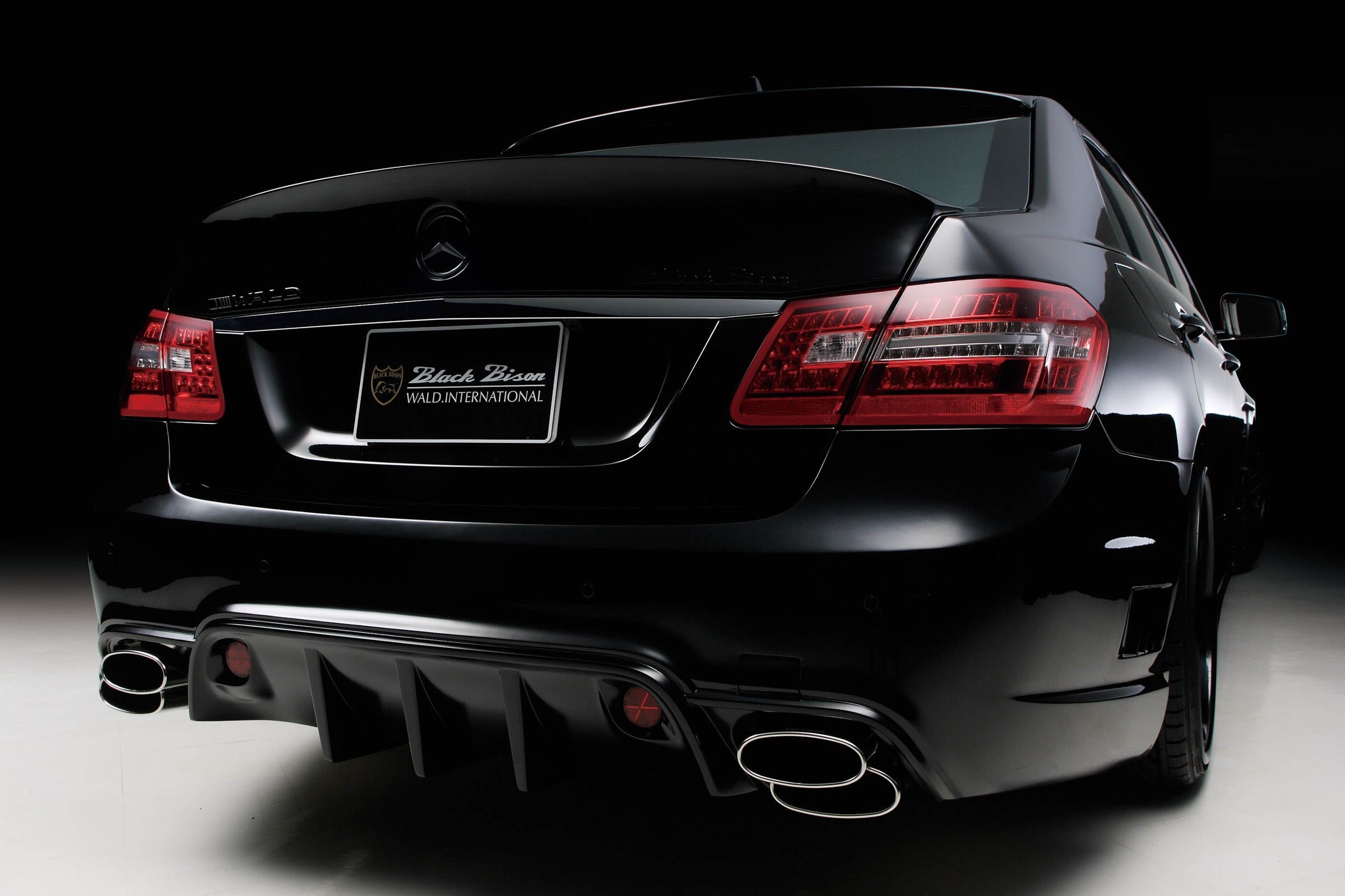 WALD Nercedes-Benz E-Class Sports Line Black Bison Edition