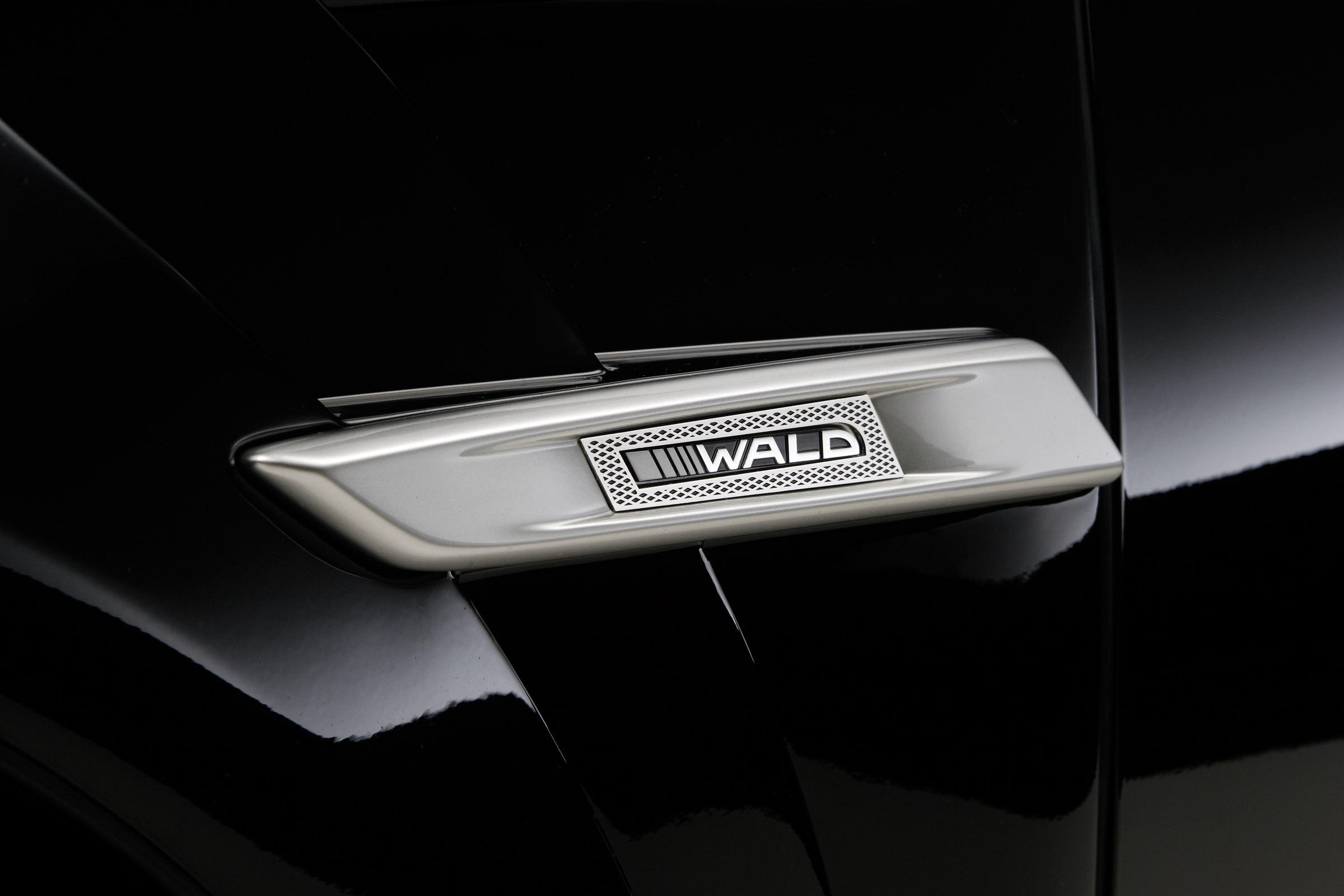 WALD Lexus LS460 Exucutive Line