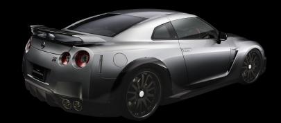 WALD Nissan GT-R Sports Line Black Bison Edition (2009) - picture 4 of 24