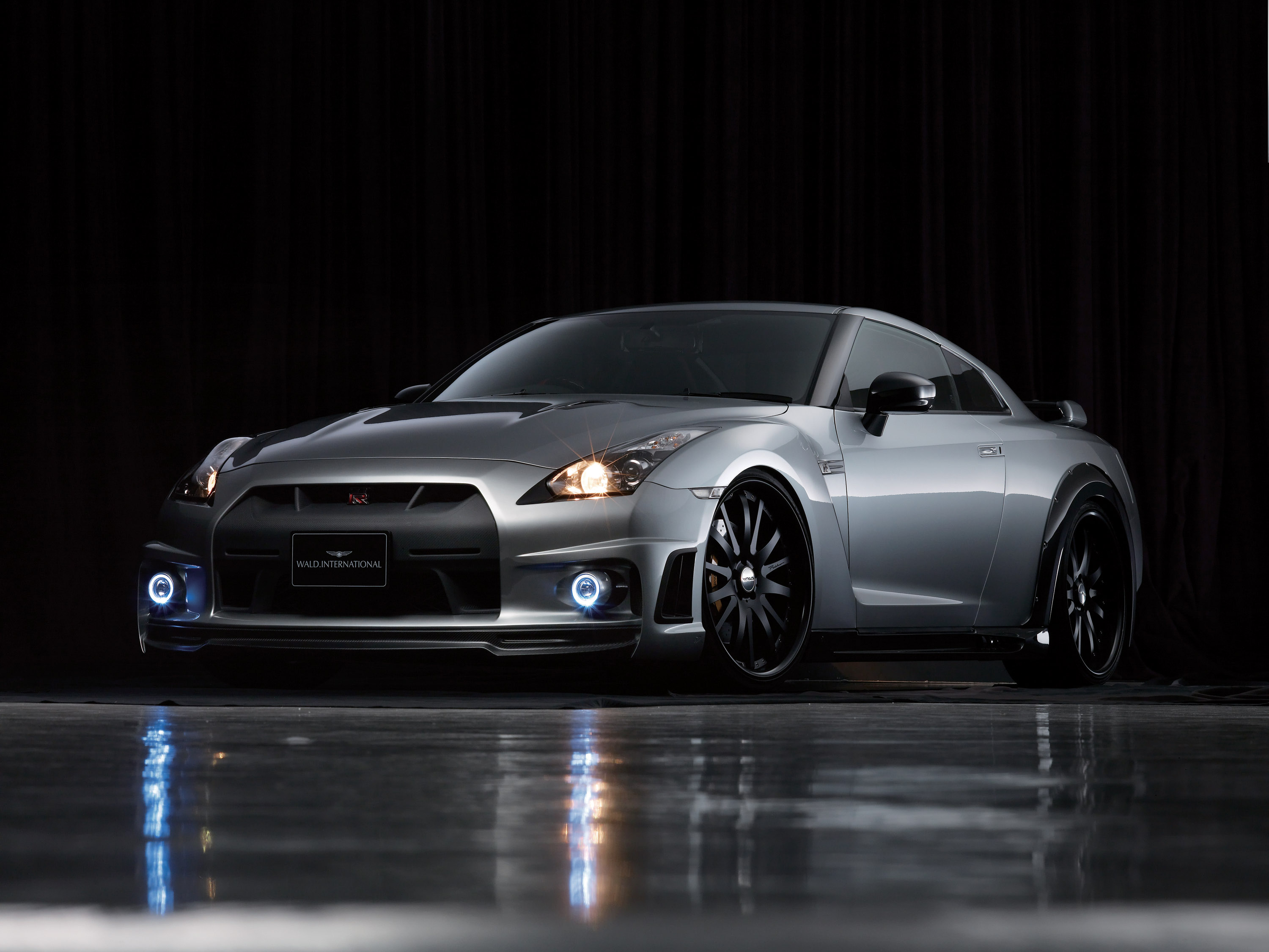 WALD Nissan GT-R Sports Line Black Bison Edition