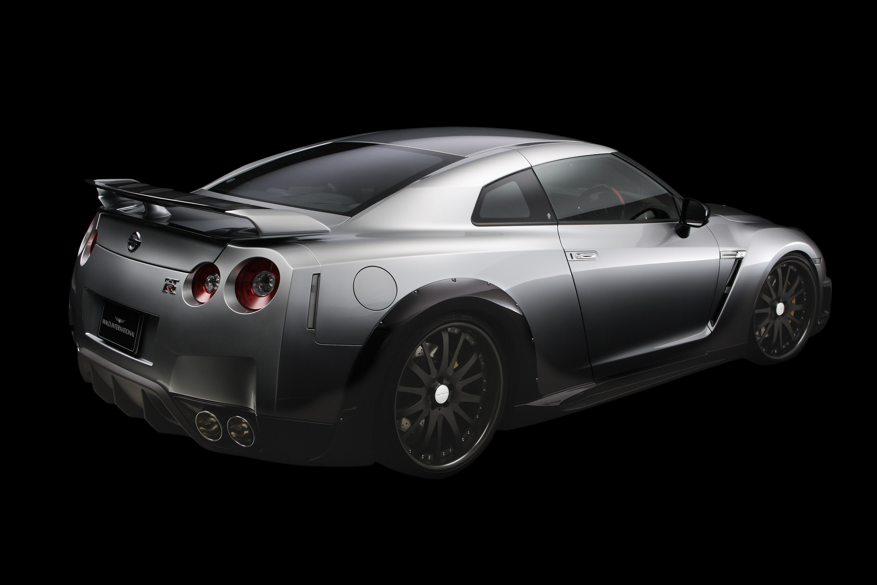 WALD Nissan GT-R Sports Line Black Bison Edition