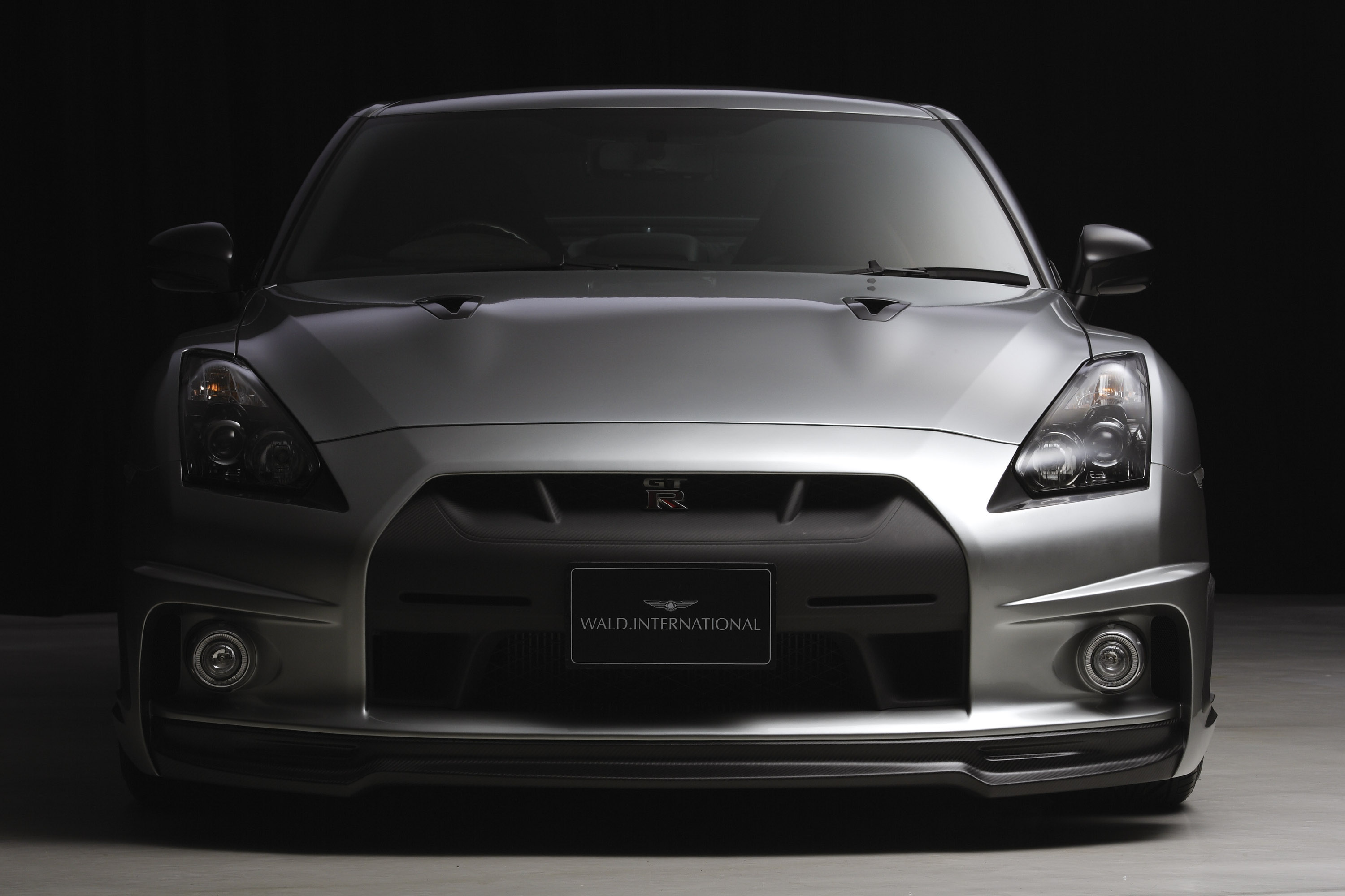 WALD Nissan GT-R Sports Line Black Bison Edition