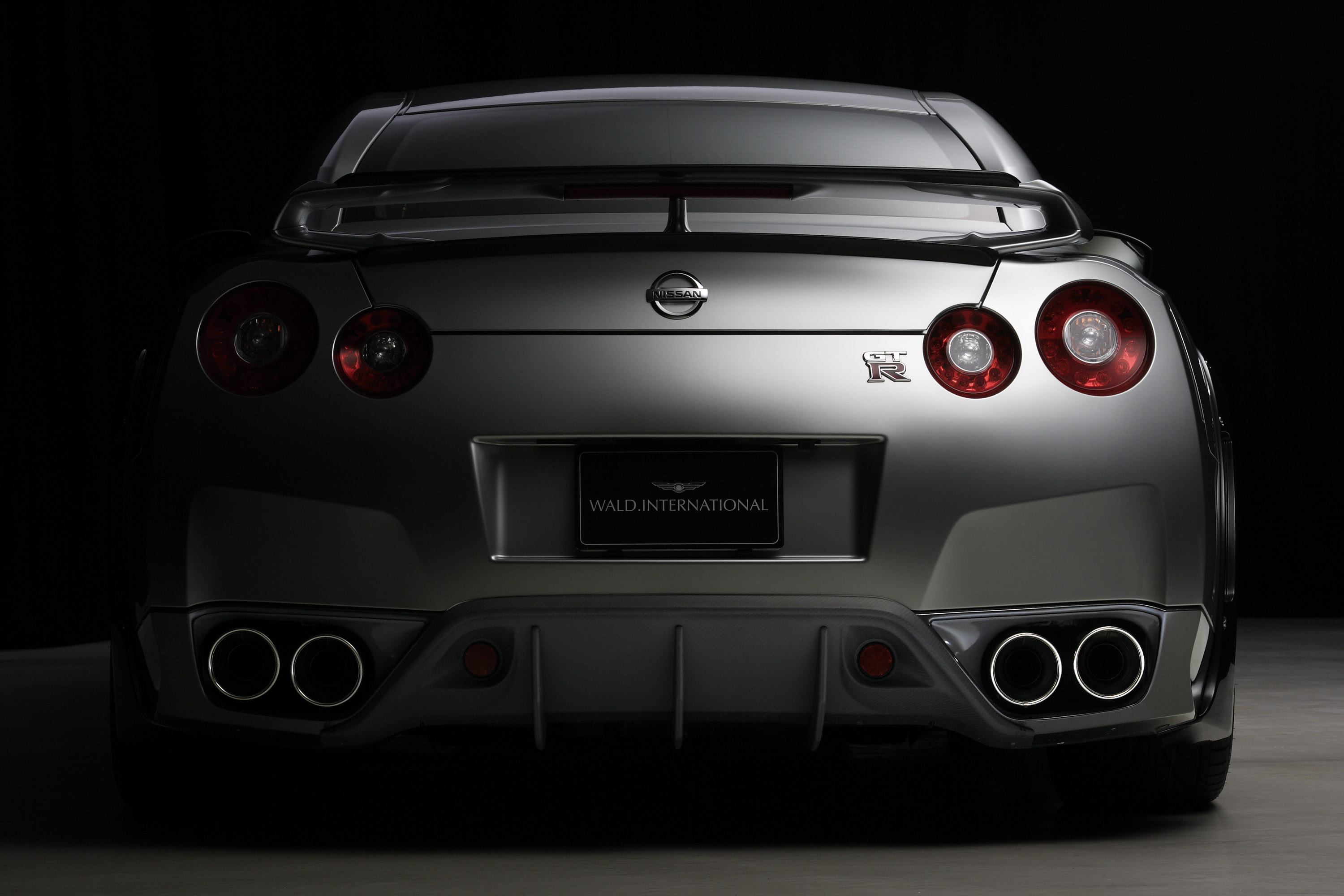 WALD Nissan GT-R Sports Line Black Bison Edition