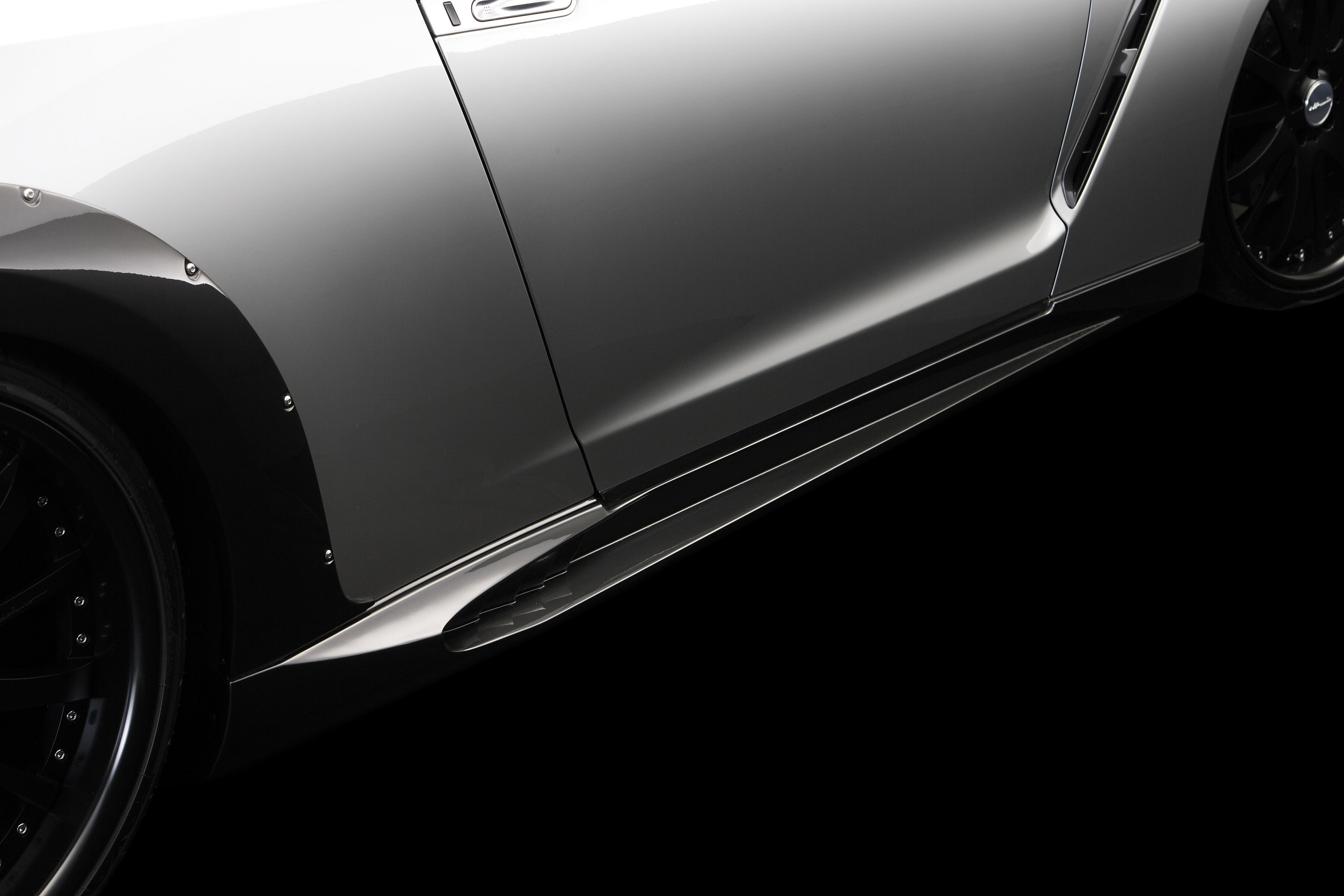 WALD Nissan GT-R Sports Line Black Bison Edition