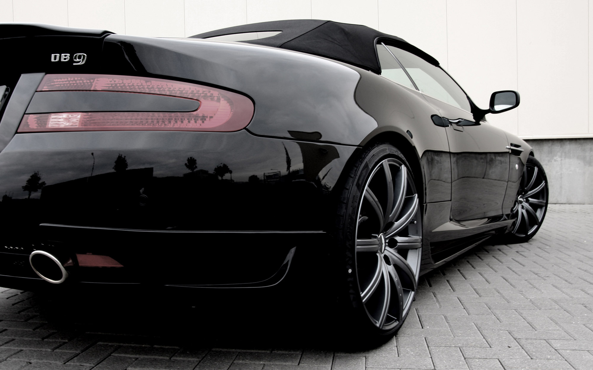 Wheelsandmore Aston Martin DB9 convertible