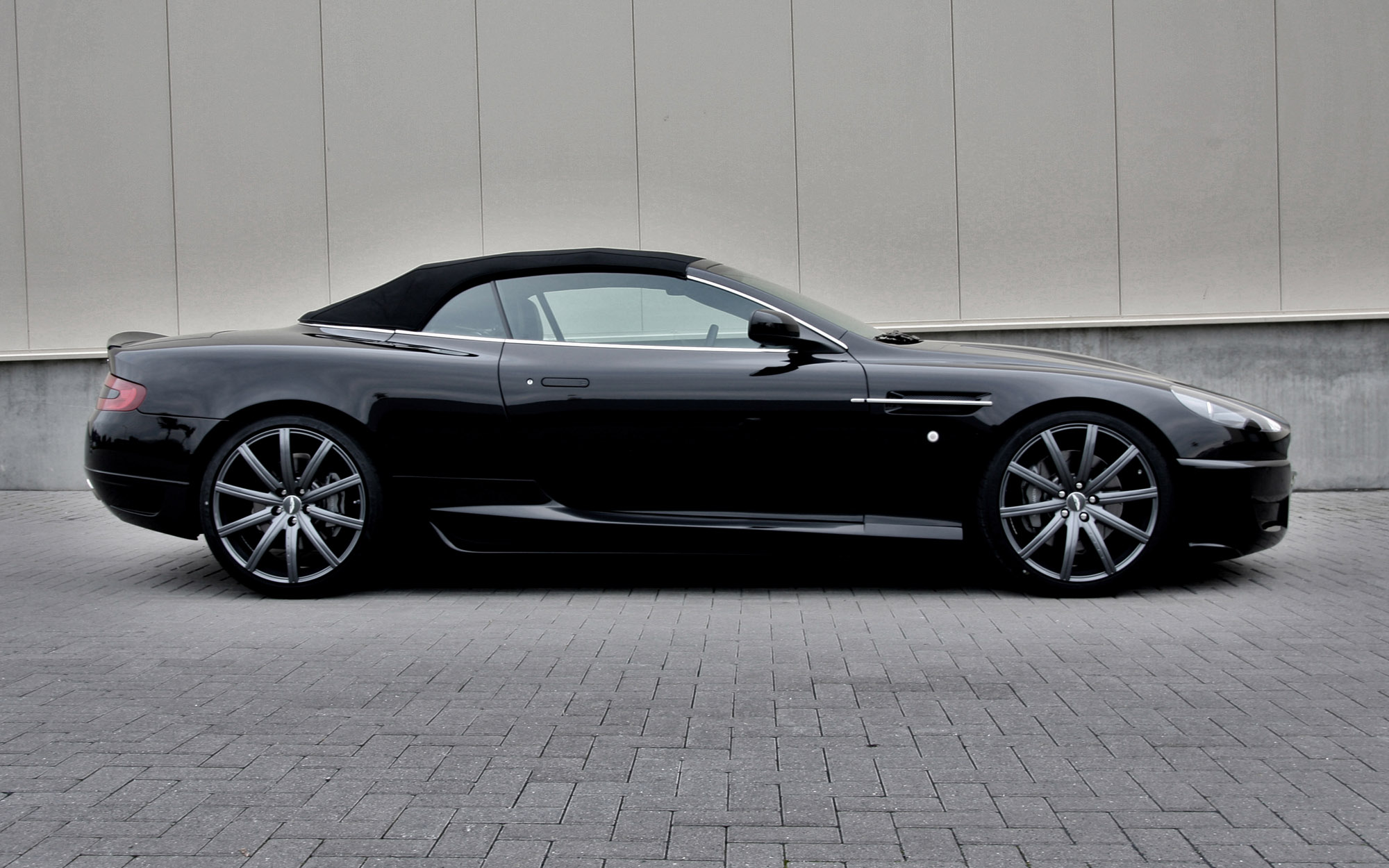 Wheelsandmore Aston Martin DB9 convertible