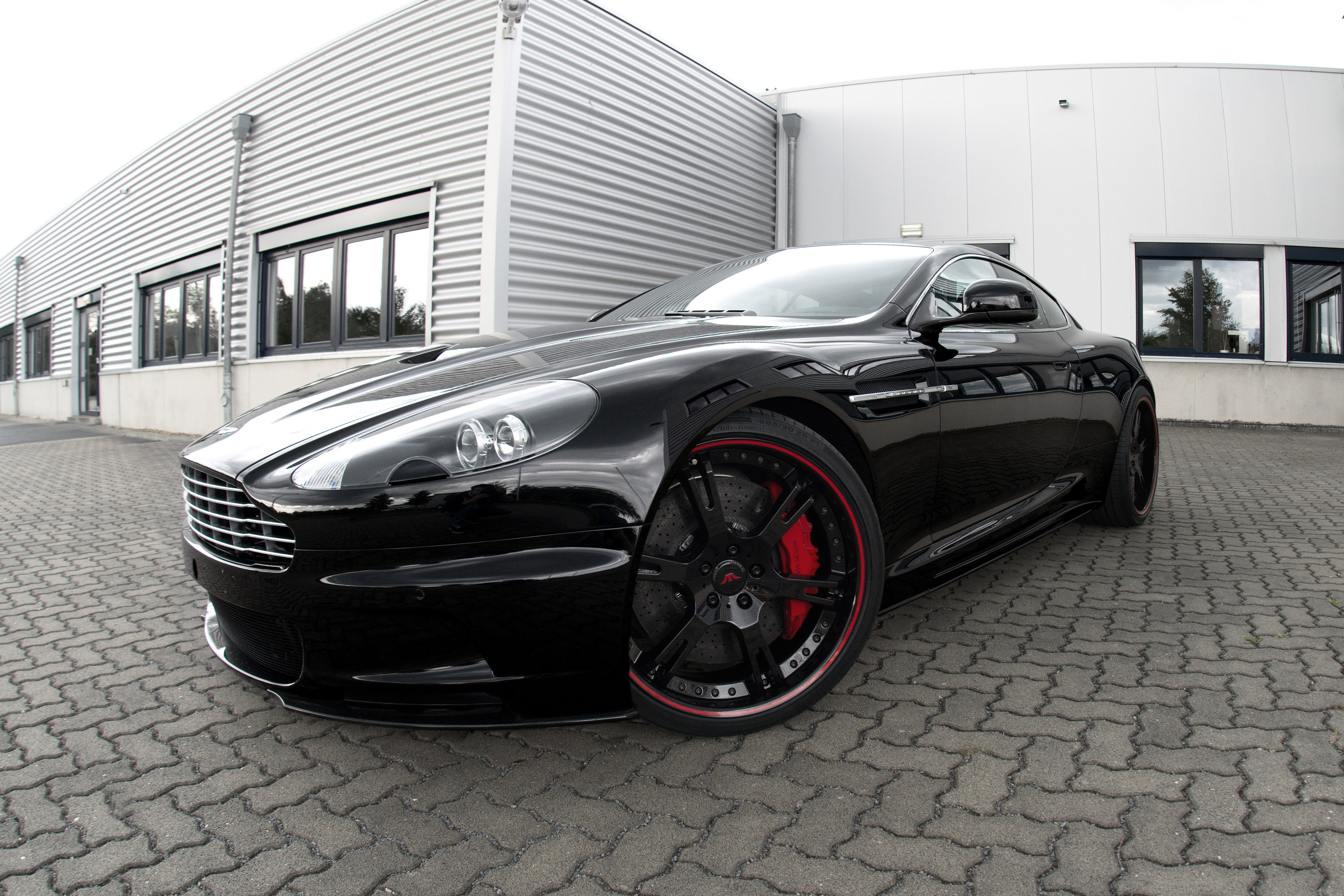 Wheelsandmore Aston Martin DBS