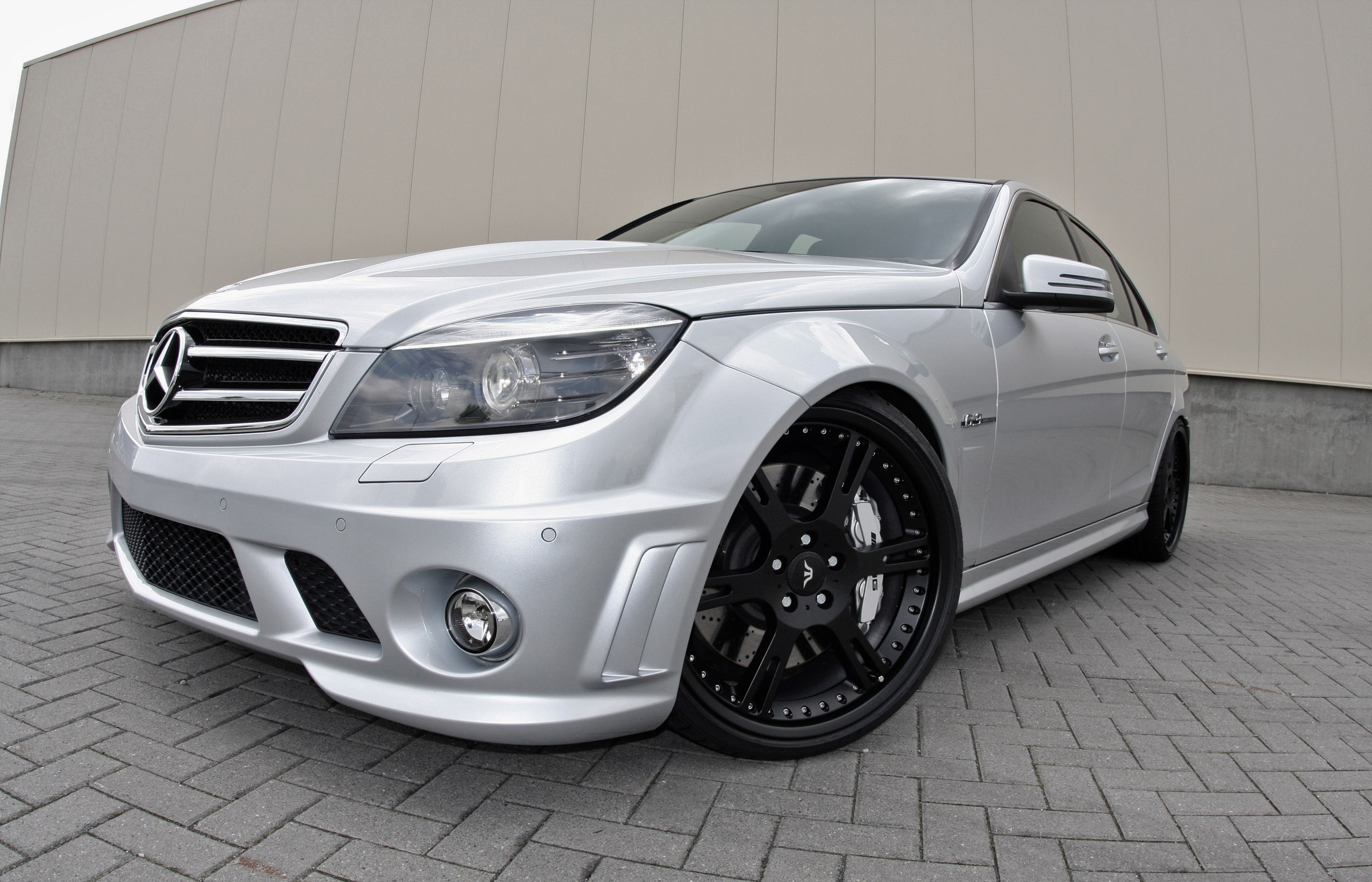 Wheelsandmore Mercedes-Benz C63 AMG