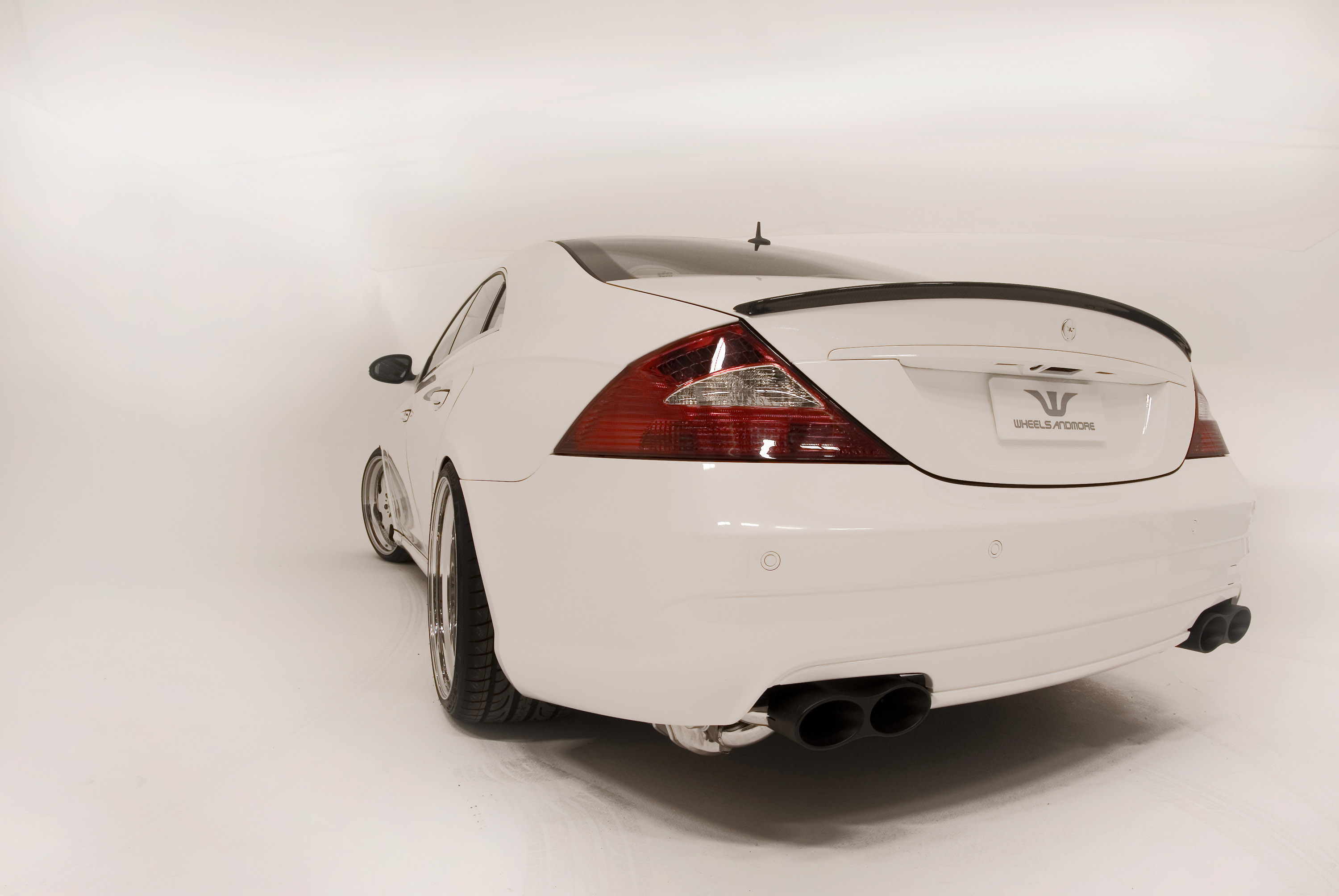 Wheelsandmore Mercedes-Benz CLS White Label