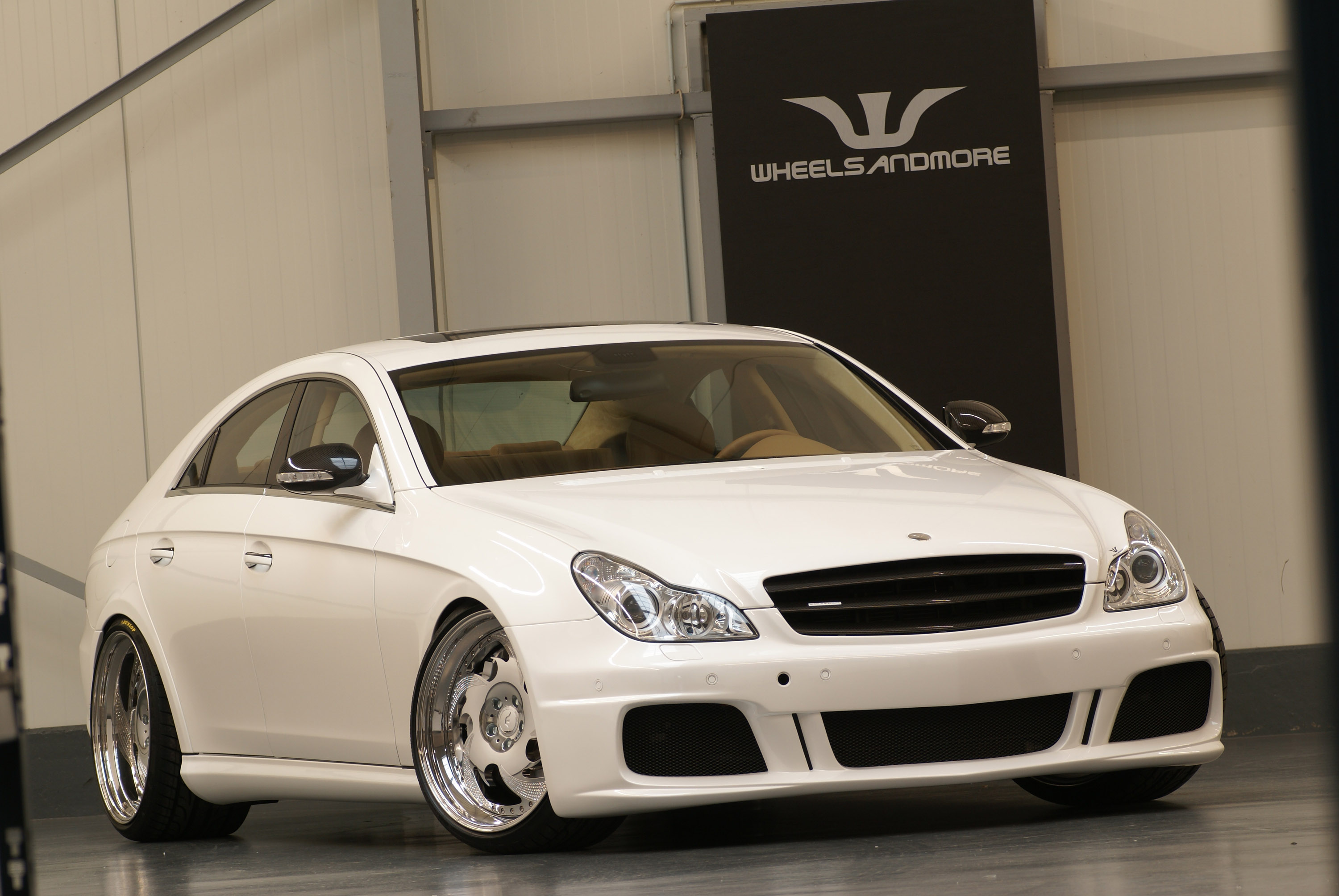 Wheelsandmore Mercedes-Benz CLS White Label