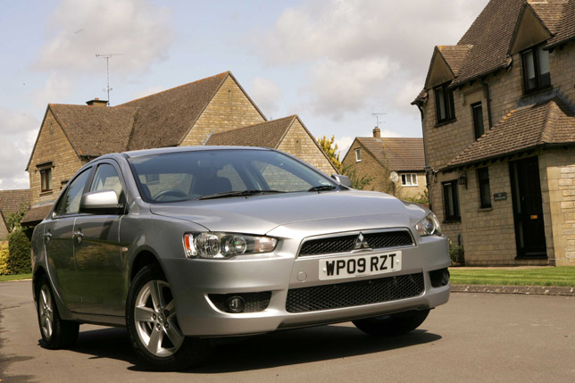 Mitsubishi Lancer 1.5 4-door SE