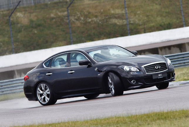 2011 Infiniti M37S