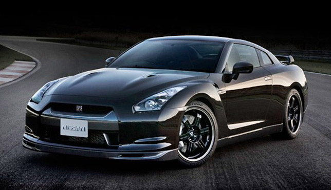 2012-Nissan-GT-R