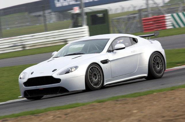 2012 Aston Martin Vantage GT4