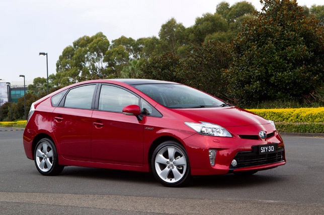 Toyota Prius i-Tech (2012)