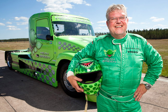 Mean-Green - Volvo Hybrid Truck