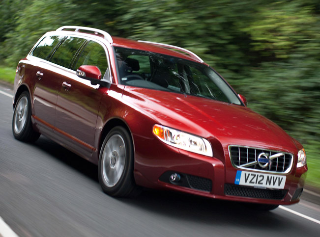 Volvo V70 Business Editions - Front Angle