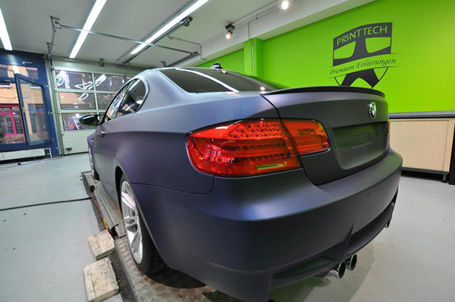 BMW E92 M3 Saphir Matt - Rear Angle