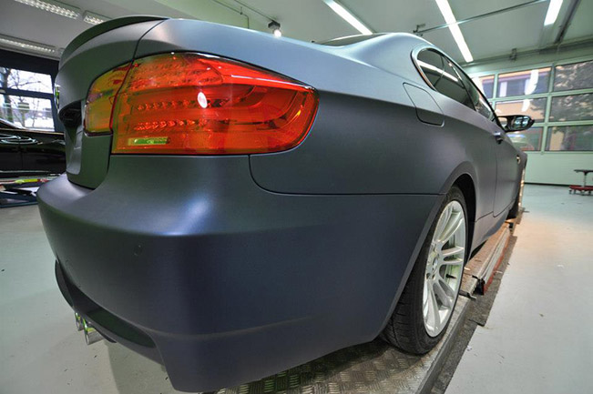 BMW E92 M3 Saphir Matt - Rear Angle