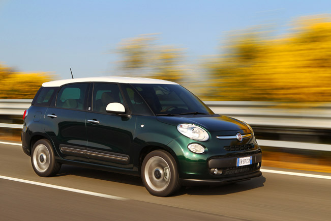 2014 Fiat 500L Living - Side 