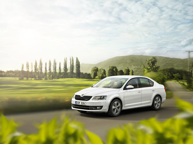 Skoda-Octavia-GreenLine-hatch-medium