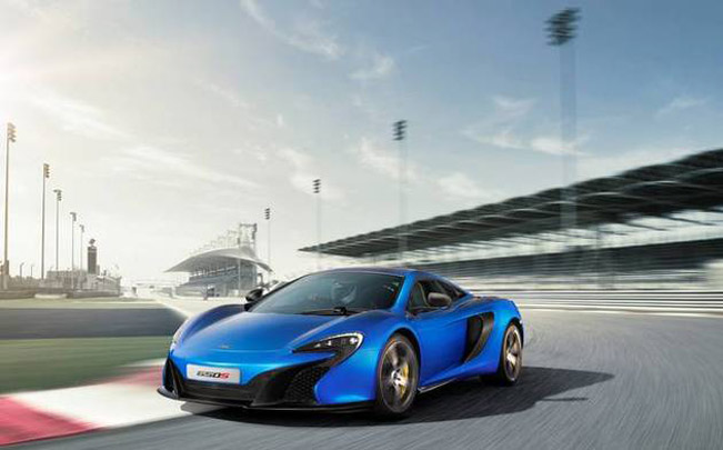 McLaren 650S - Front Angle