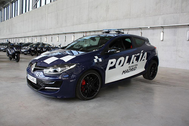 Renault Megane-RS Madrid Police - Side Angle