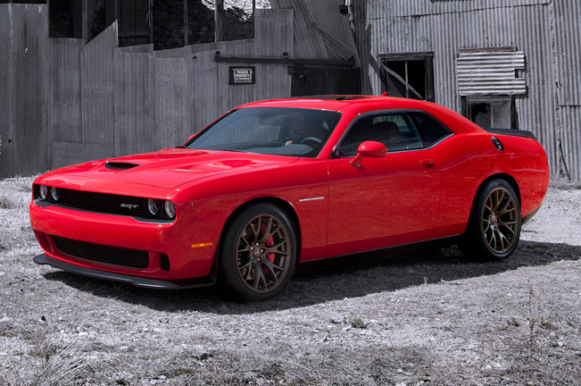 2015-Dodge-Challenger-SRT_651