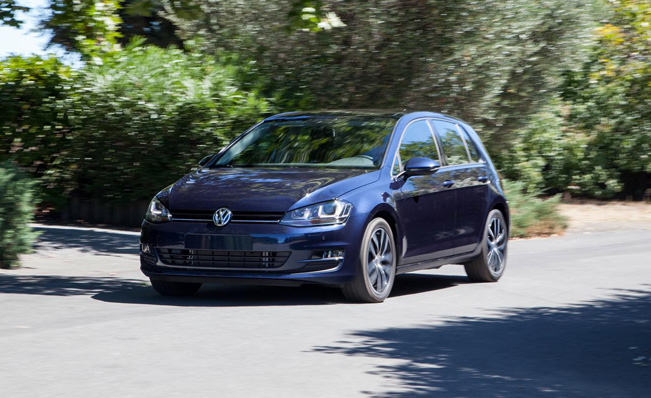 2015-VW-Golf_651