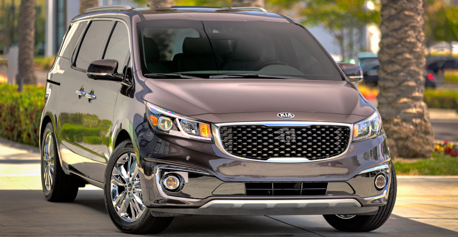 2015 Kia Sedona - Front Angle