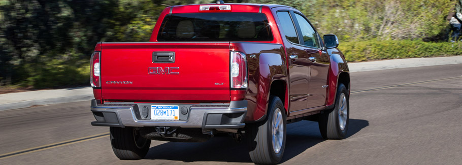 2016 GMC Canyon SLE Rear View