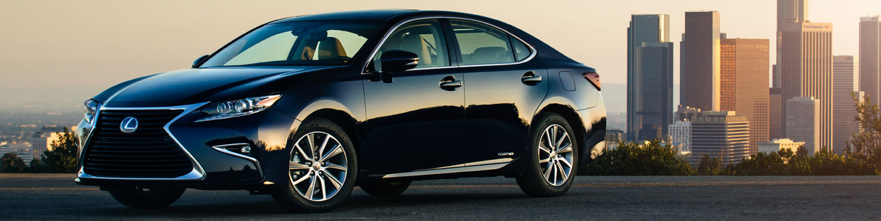 2016 Lexus ES 300h Exterior Side View