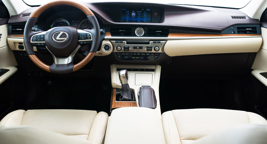 2016 Lexus ES 300h Interior 